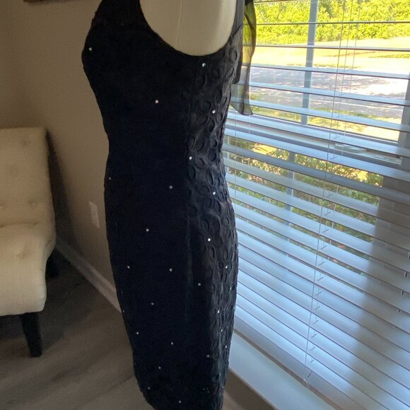 Sold!!!LILLY PULITZER BLACK DAISY FULTON EYELET DRESS SZ 2 - Picture 8 of 16